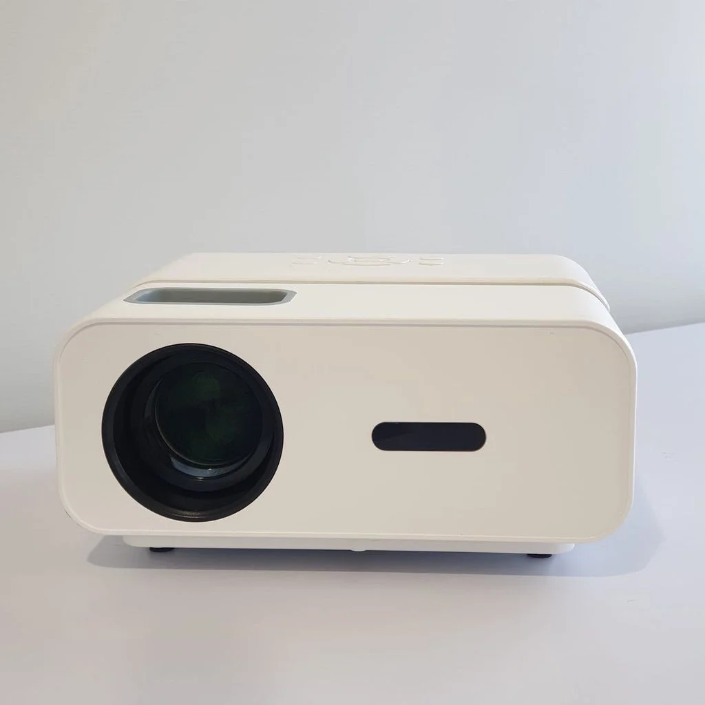 Cheerlux C12 Wifi Full HD 3600 Lumens Projector