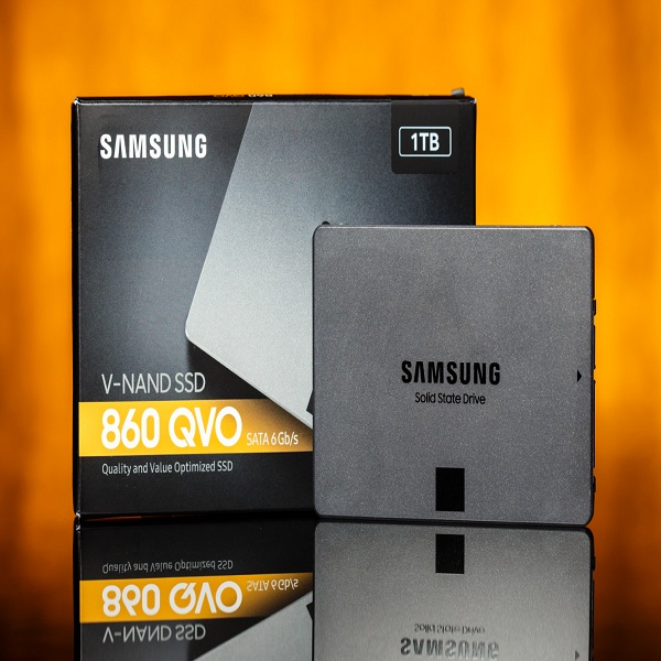 Samsung 860QVO 1TB 2.5 SSDスマホ/家電/カメラ